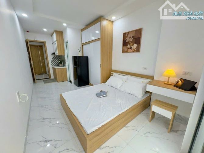 Siêu phẩm CHDV Cầu Giấy, 9 tầng thang máy, dòng tiền 2 tỷ/năm, lô bàn cờ VIP