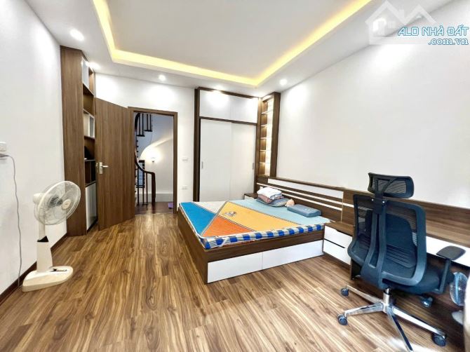 Mình là chính chủ cần bán gấp căn nhà tại số 48 ngõ 164 Hồng Mai