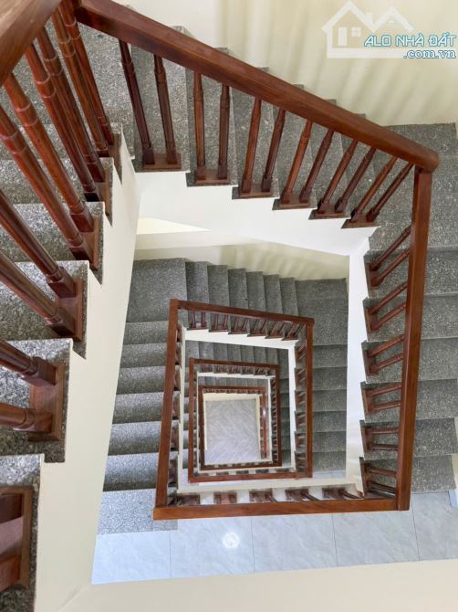 BÁN NHÀ ĐÔNG DƯ GIA LÂM SÁT CỰ KHỐI 5.35 TỶ 5 TẦNG 37m MT 4m Ô TÔ DÒNG TIỀN 14 TRIỆU/1T - 4