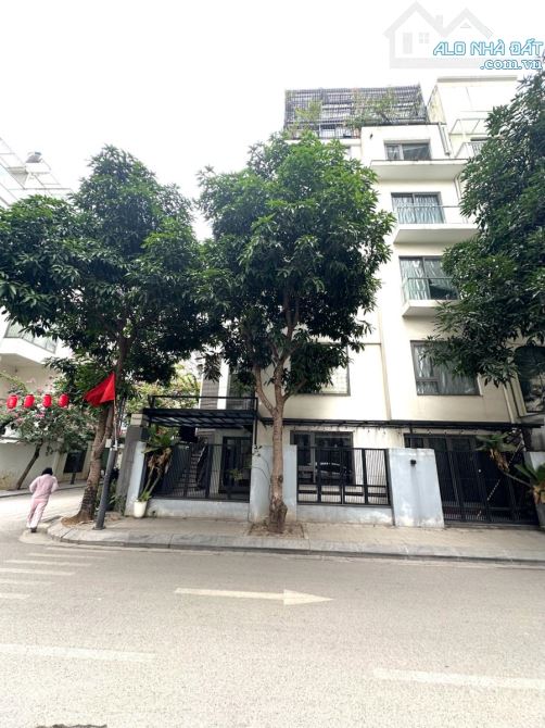 Bán biệt thự liền kề Nguyễn Tuân thanh xuân căn góc 2 mặt tiền 8 tầng thang máy mặt tiền b