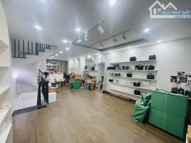 HẠ CHÀO LẦN 2 BÁN GẤP NHÀ MẶT PHỐ THUỴ KHUÊ ĐỒNG CỔ TÂY HỒ 40M 6 TẦNG MT 4.4M HƠN 16 TỶ KD