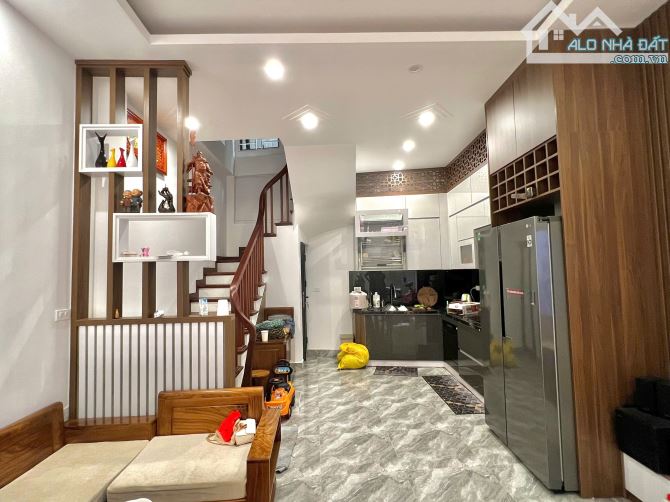 Mình là chính chủ cần bán gấp căn nhà tại số 48 ngõ 164 Hồng Mai