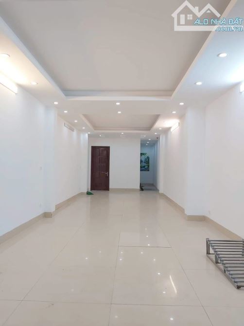 Bán nhà mặt phố-7 tầng thang. Máy-vỉa hè 5m-kinh doanh sầm uất-thiết kế thông sàn