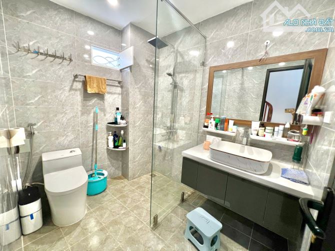 Mình là chính chủ cần bán gấp căn nhà tại số 48 ngõ 164 Hồng Mai