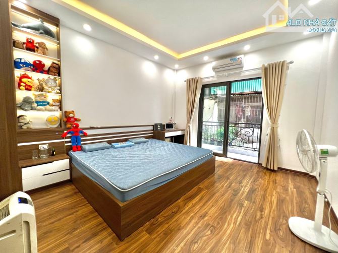 Mình là chính chủ cần bán gấp căn nhà tại số 48 ngõ 164 Hồng Mai