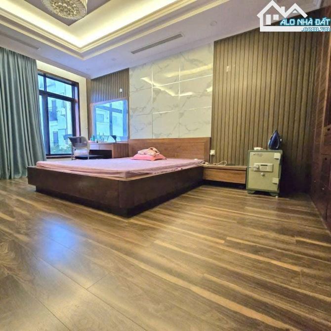 BÁN NHÀ MẶT PHỐ CẦU GIẤY, VỈA HÈ RỘNG, KINH DOANH ĐẮC ĐỊA, DT 56M2, 6 TẦNG, GIÁ 25 TỶ