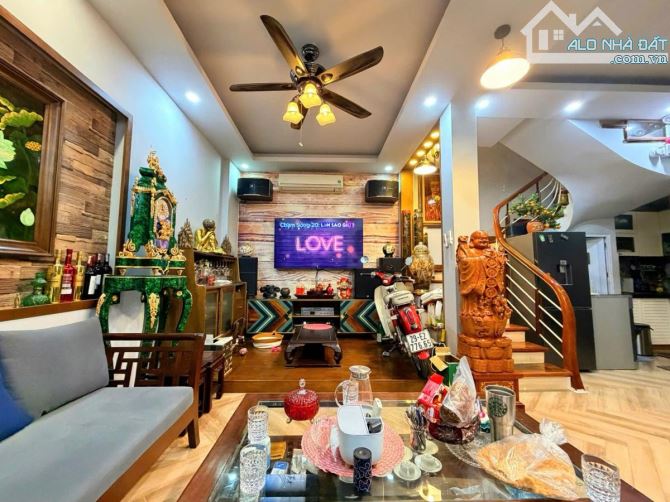 BÁN NHÀ ĐÔNG TÁC 13 TỶ 50m 5T MT5.5M NHÀ SIÊU ĐẸP LÔ GÓC 2 THOÁNG NGÕ TO GẦN PHỐ