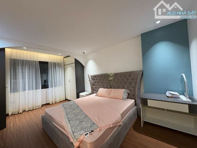 Nhỉnh 6 tỷ nhà 4 tầng gần mặt phố Tân Mai quận Hoàng Mai cạnh trường cấp 1,2,3 Tân Mai