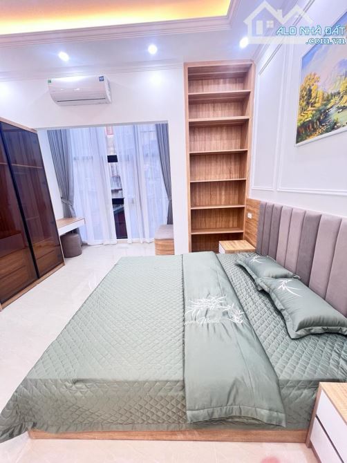 SIÊU PHẨM THỊNH HÀO 2 8 TỶ 40M 5T MT5M NHÀ MỚI ĐẸP NGÕ TO 30M RA PHỐ VỪA Ở VỪA KINH DOANH