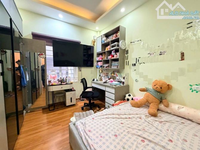 BÁN NHÀ ĐÔNG TÁC 13 TỶ 50m 5T MT5.5M NHÀ SIÊU ĐẸP LÔ GÓC 2 THOÁNG NGÕ TO GẦN PHỐ