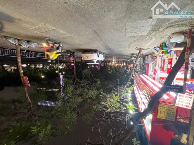 BÁN NHÀ TT CẦU GIẤY DT 50 M 4 T DÂN XÂY NGÕ THOÁNG SỔ VUÔNG ĐẸP SÁT OTO VỊ TRÍ HIẾM GIÁ RE