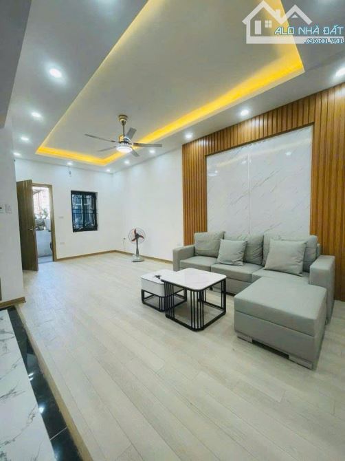 Chỉ 4,99 tỷ tập thể Chùa Bộc, Đống Đa, lô góc, sổ to 80m2 3pn 2wc nhà đẹp