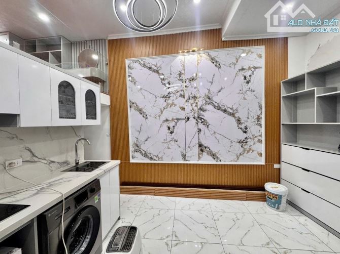 CĂN HỘ MẶT PHỐ CỬA NAM-HOÀN KIẾM 51M,3 NGỦ - SỔ RIÊNG CHỈ 3.98 TỶ -FULL NỘI THẤT