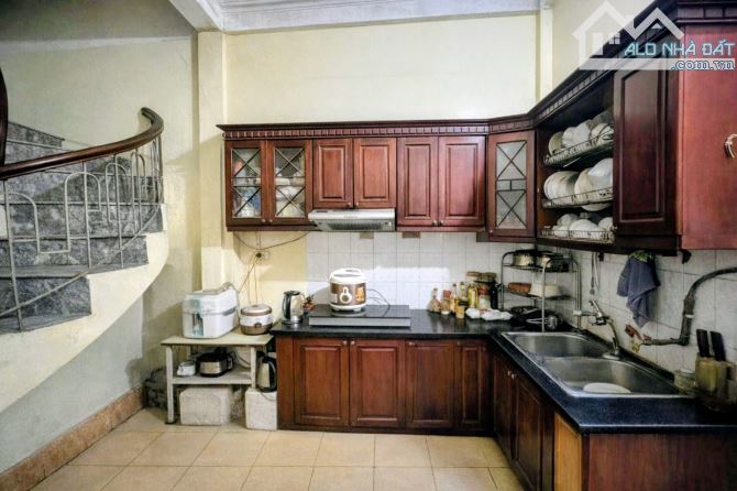 Nhà đẹp Trịnh Định Cửu – Phân lô quân đội – Ô tô đỗ cửa – 35m2 x 4 tầng – Tầm giá 11.x tỷ