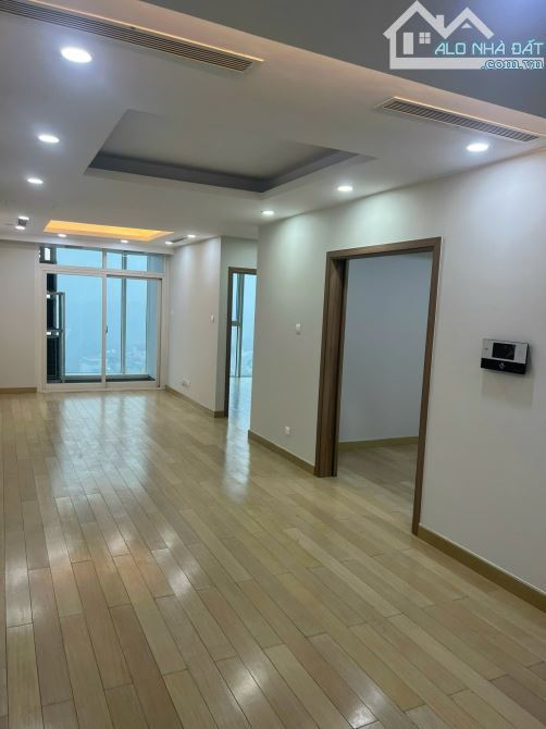 CẦN BÁN CC CAO CẤP- VÍP - LÊ TRỰC - BA ĐÌNH - 72M -9,5 TỶ - 2 NGỦ - 2 WC - VEW LĂNG BÁC