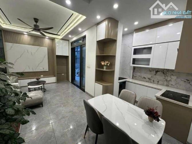 🆘🆘CẦN TIỀN GẤP - GIẢM SỐC - NHÀ ĐẸP VÕ THỊ SÁU - 20M RA OTO RA PHỐ - 55m NHỈNh 11tỷ N