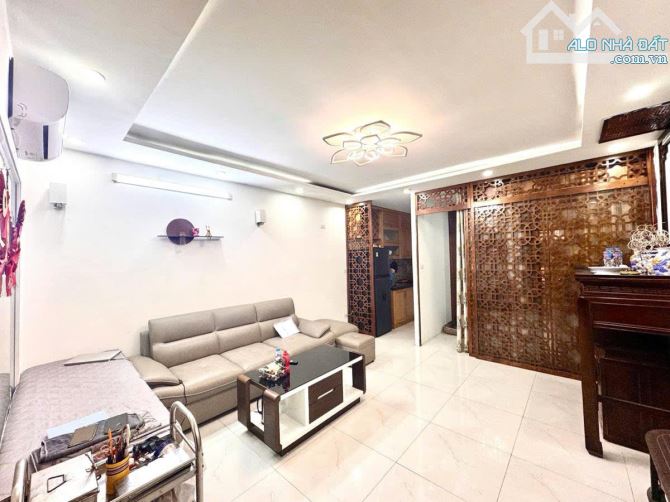 khu vip, tập thể Đầm Trấu, phân lô, sổ to, thoáng sáng, 65m2 2pn ở ngay chỉ 4,58 tỷ