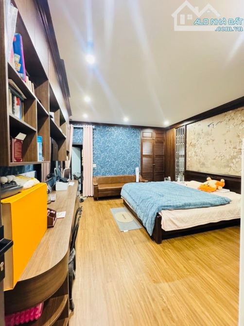 BÁN NHÀ HOÀNG HOA THÁM BA ĐÌNH DT 65 M 5 TẦNG GARA OTO NHÀ DÂN XÂY FUL NỘI THẤT KINH DOANH