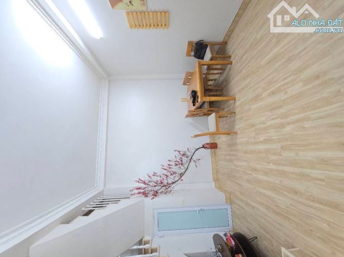 HIẾM - TRẦN QUỐC TOẢN - HOÀN KIẾM - 20/35 M - 4 TẦNG - MẶT TIỀN 5M -12.2 TỶ - NHÀ ĐẸP Ở N