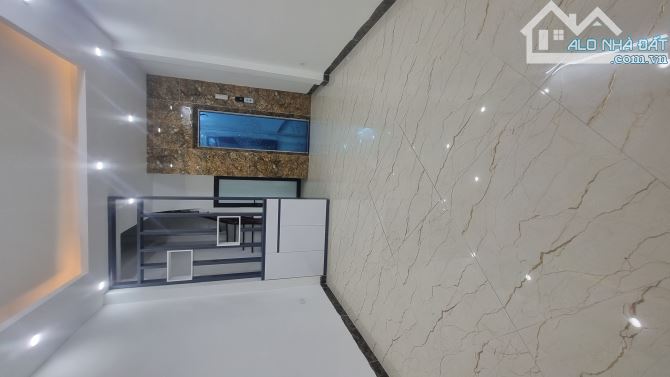 Bán nhà Phố Định Công, Hoàng Mai, Thang Máy, cạnh vành đai 2.5, dt 35m2 x 6 tầng, Giá 9.65