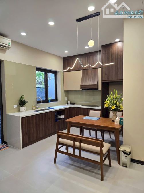 BÁN NHÀ VĂN QUÁN HÀ ĐÔNG 60M2 - 5 PHÒNG NGỦ - 3 MẶT THOÁNG - GẦN HỒ - GIÁ NHỈNH 11 TỶ - 2