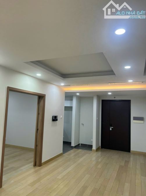 CẦN BÁN CC CAO CẤP- VÍP - LÊ TRỰC - BA ĐÌNH - 72M -9,5 TỶ - 2 NGỦ - 2 WC - VEW LĂNG BÁC