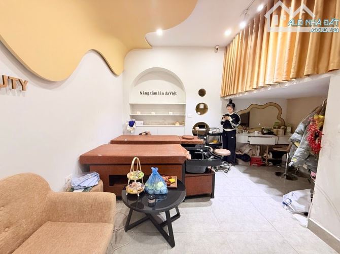 Thanh Xuân nhà mặt ngõ thông Ô tô đỗ cửa