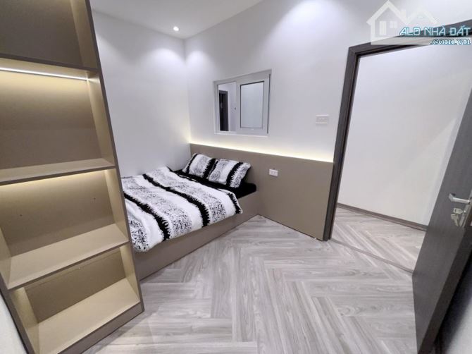 CHUNG CƯ QUÂN ĐỘI PHỐ NGUYỄN KHOÁI DT75M-Ô TÔ TRÁNH-DÂN TRÍ CAO- FULL NỘI THẤT-GIÁ 4.75 TỶ