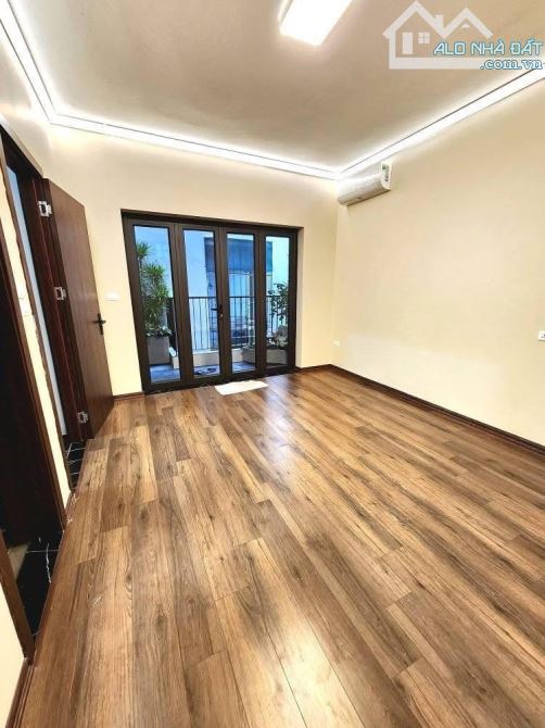 BÁN NHÀ VĂN QUÁN HÀ ĐÔNG 60M2 - 5 PHÒNG NGỦ - 3 MẶT THOÁNG - GẦN HỒ - GIÁ NHỈNH 11 TỶ - 3