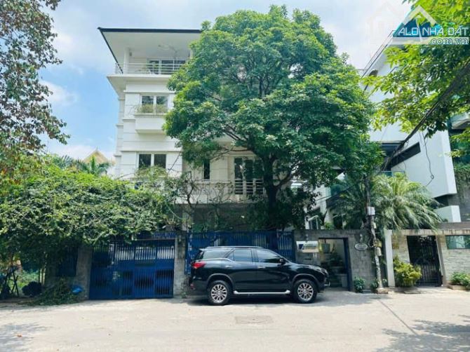 Biệt Thự Vườn Đào -An Ninh Tuyệt Đối - 2 Mặt đường- Tây Hồ - Siêu Hiếm - Ở Sướng