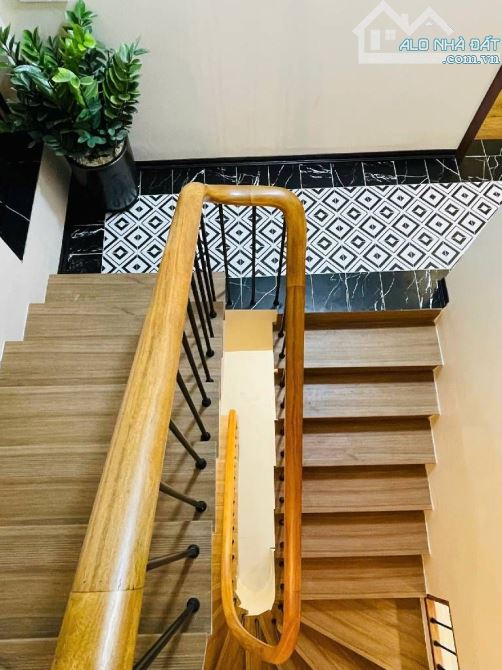 BÁN NHÀ VĂN QUÁN HÀ ĐÔNG 60M2 - 5 PHÒNG NGỦ - 3 MẶT THOÁNG - GẦN HỒ - GIÁ NHỈNH 11 TỶ - 4