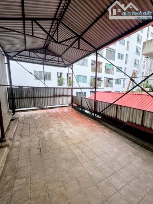 Nhà đẹp Trịnh Định Cửu – Phân lô quân đội – Ô tô đỗ cửa – 35m2 x 4 tầng – Tầm giá 11.x tỷ