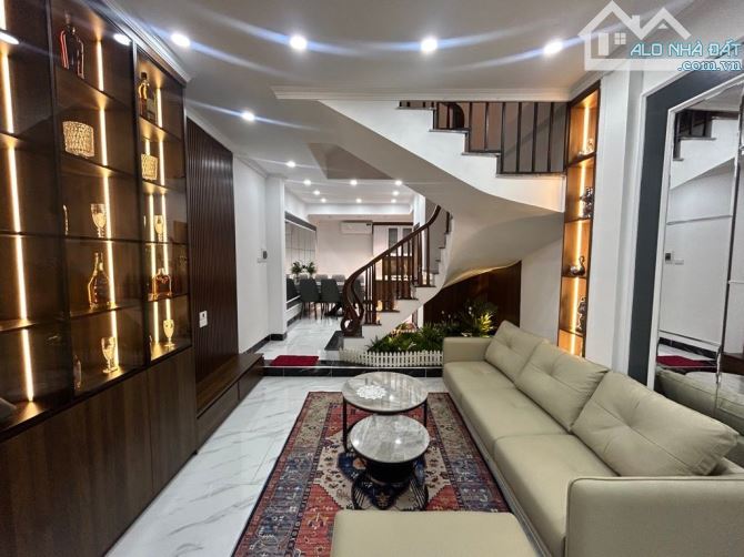 BAN NHÀ NGỌC HÀ BA ĐÌNH 40 M 4 TẦNG NHỈNH 10TỶ SÁT PHỐ FUL NỘI THẤT TIỆN ÍCH VÀNG SỔ ĐẸP