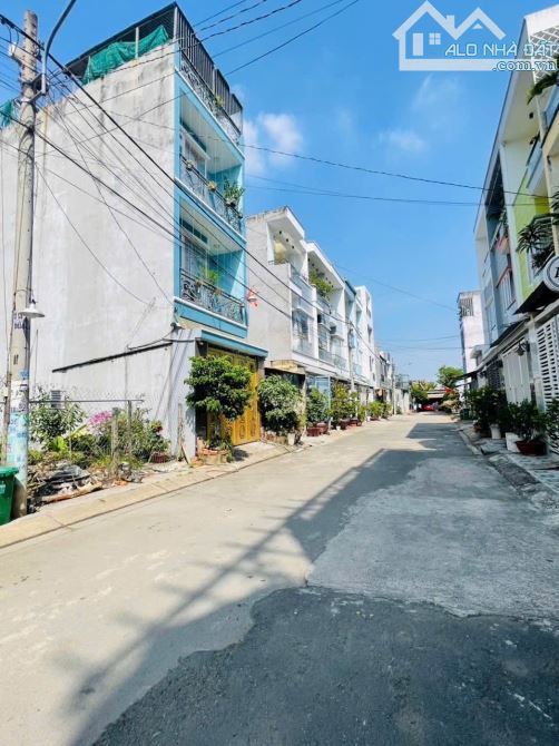 BÁN ĐẤT PHÂN LÔ NGAY VINHOME Q9 - GẦN CHỢ GÒ CÔNG - 51M2(4.3x11.9) - CHỈ 3.5 TỶ