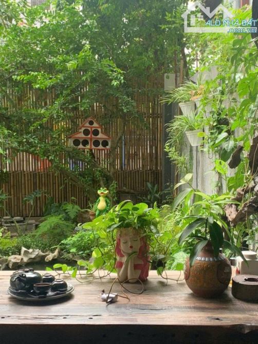 Bán toà nhà dòng tiền khách Sạn Ngõ 31 Xuân Diệu Diện tích 150m2 8 tầng lô góc giá 70 tỷ