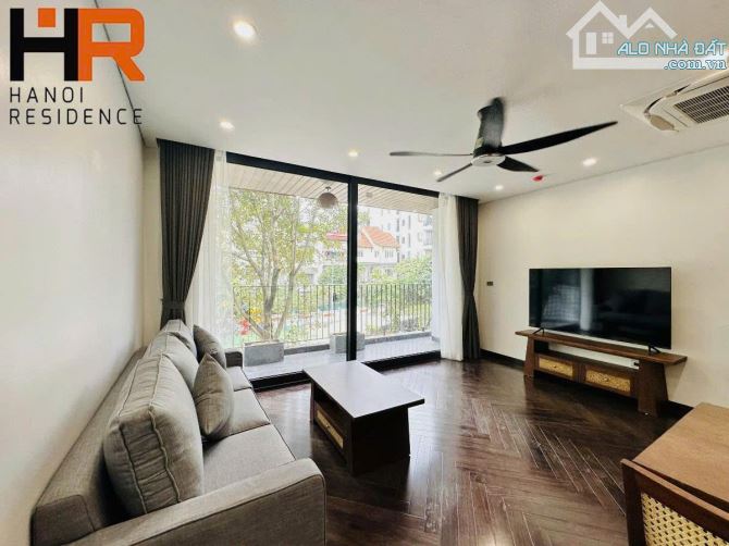 Bán toà nhà dòng tiền khách Sạn Ngõ 31 Xuân Diệu Diện tích 150m2 8 tầng lô góc giá 70 tỷ