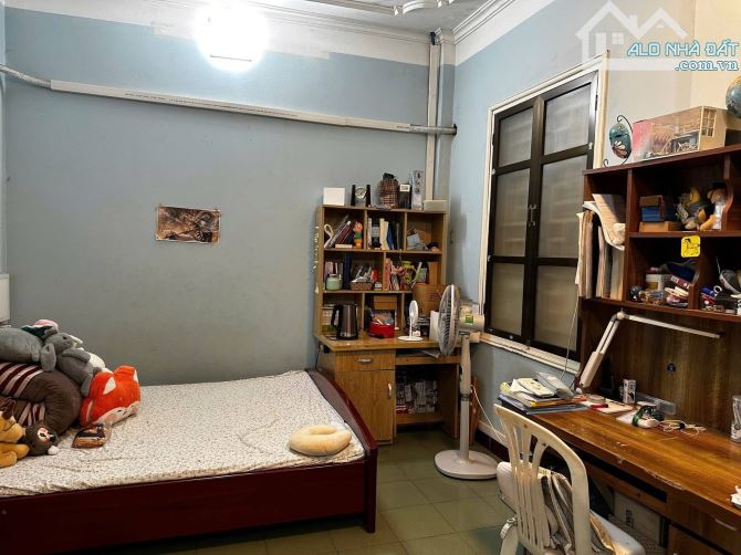 Phân lô Trần Quốc Hoàn 48m², 5T, MT 5.6m, 5PN khép kín, giá 20 tỷ, sổ vuông đẹp, hiếm nhà