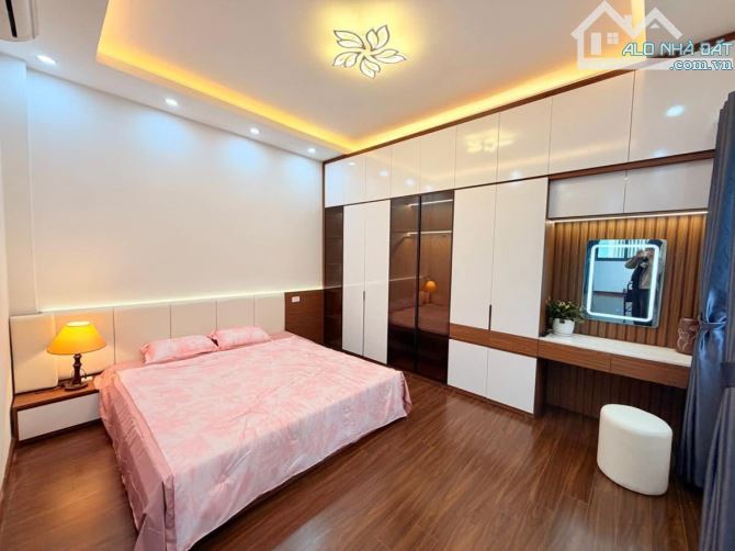 5 tầng mới full nội thất, cạnh Times City phố Minh Khai quận Hai Bà Trưng