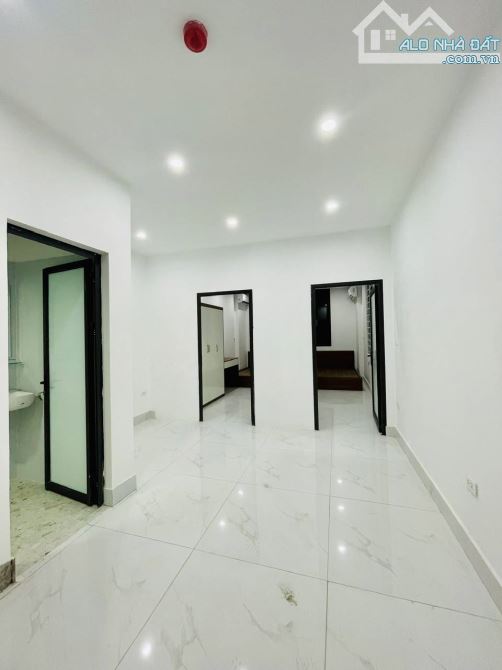 NGUYỄN KHANG - CẦU GIẤY - 7 TẦNG THANG MÁY - VỪA Ở VỪA CHO THUÊ KINH DOANH - 14.5 TỶ