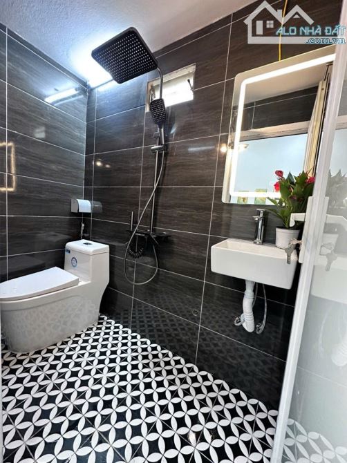 TẬP THỂ 2 NGỦ PHỐ VỌNG HÀ - GIÁ CHỈ NHỈNH 2 TỶ KHẨU HOÀN KIẾM