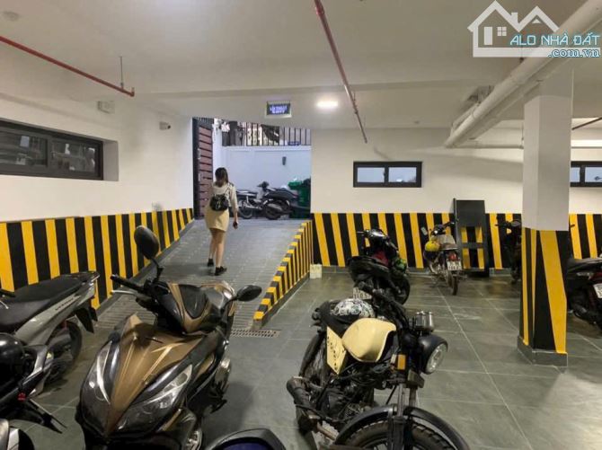 Bán nhà MP Vương Thừa Vũ Kéo Dài 155m² Mặt Tiền 11m Lô Góc Dòng Tiền 200tr/Tháng