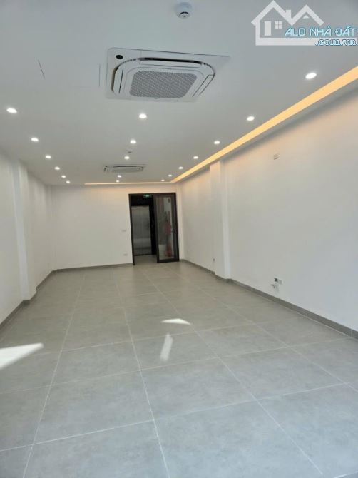 Siêu Phẩm Cầu Giấy - Khu Phân Lô Oto Tránh Ngõ Thông Kinh Doanh - 80m 9 Tầng Nhỉnh 34 Tỷ