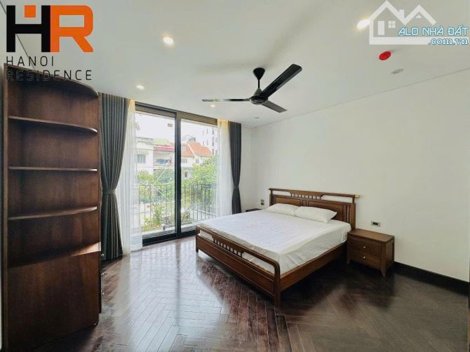 Bán toà nhà dòng tiền khách Sạn Ngõ 31 Xuân Diệu Diện tích 150m2 8 tầng lô góc giá 70 tỷ