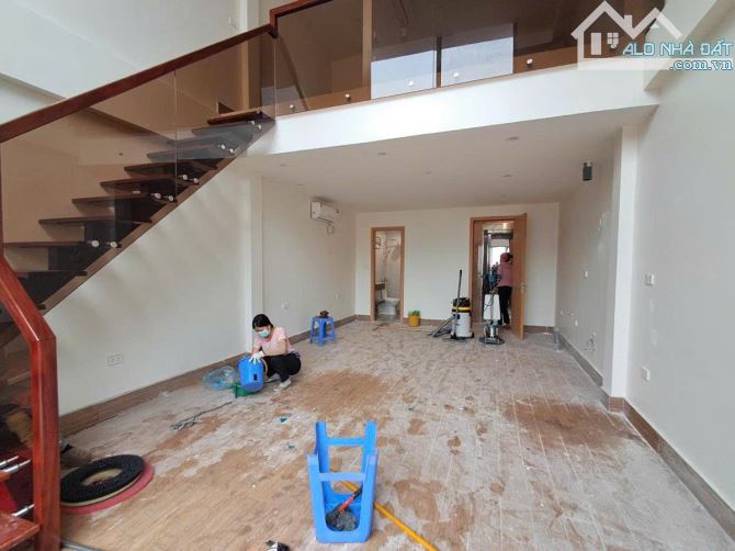 Bán nhà ngõ 31 Xuân Diệu có toà nhà 7 tầng thang máy mới xây thiết kế đẹp