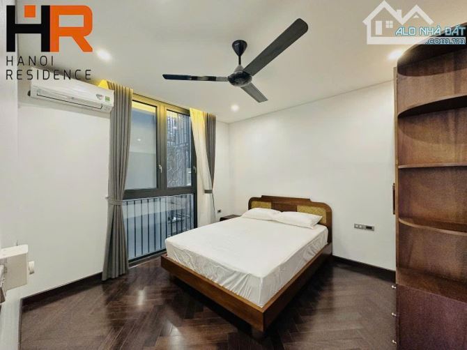 Bán toà nhà dòng tiền khách Sạn Ngõ 31 Xuân Diệu Diện tích 150m2 8 tầng lô góc giá 70 tỷ