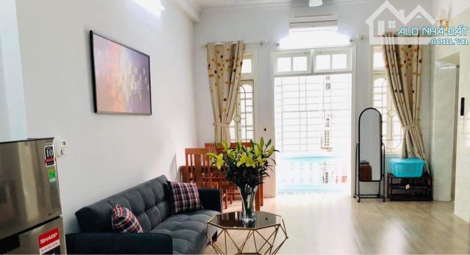 BÁN TOÀ CĂN HỘ DÒNG TIỀN 200 TRIỆU/THÁNG, PHỐ ĐỘI CẤN: 100M2, 9T, MT5M, 40 PHÒNG, 35 TỶ