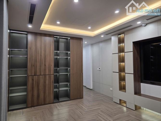 Siêu Phẩm Cầu Giấy - Khu Phân Lô Oto Tránh Ngõ Thông Kinh Doanh - 80m 9 Tầng Nhỉnh 34 Tỷ