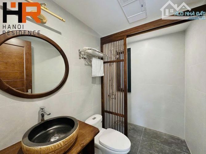 Bán toà nhà dòng tiền khách Sạn Ngõ 31 Xuân Diệu Diện tích 150m2 8 tầng lô góc giá 70 tỷ