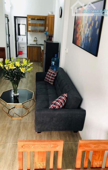 BÁN TOÀ CĂN HỘ DÒNG TIỀN 200 TRIỆU/THÁNG, PHỐ ĐỘI CẤN: 100M2, 9T, MT5M, 40 PHÒNG, 35 TỶ