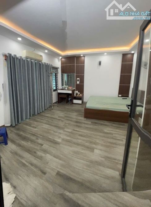 Siêu phẩm Hoàng Mai nhà đẹp - Ba gác đỗ - 30m2 x 5 tầng - chào 8 tỷ